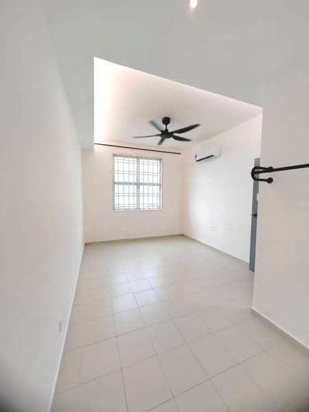Apartment for Sale at Lake View Suites - Daphne Lee - Interior - PropertyGuru.com.my