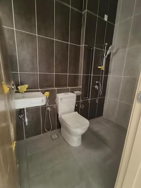 2-storey Terraced House for Sale in Bandar Kinrara Seksyen 8 (Bandar Kinrara) - Michelle Kong - Bathroom - PropertyGuru.com.my