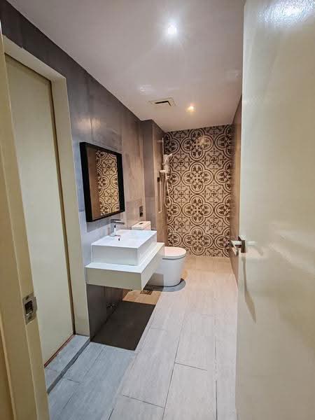 Kediaman Servis untuk Dijual di Arte Mont Kiara - KS Chia - Bathroom - PropertyGuru.com.my