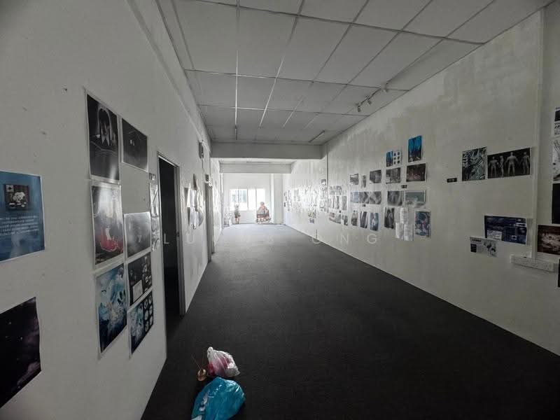 Shop for Rent in Johor Bahru (Johor) - Lucas Ong - Corridor - PropertyGuru.com.my