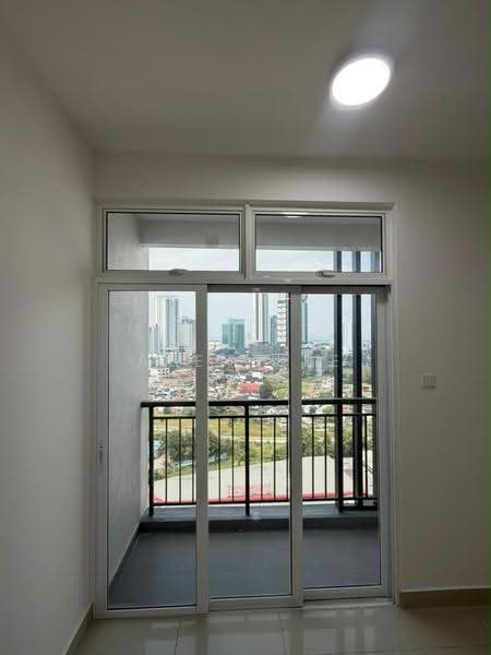 Kediaman Servis untuk Disewa di TRELLIS RESIDENCES - Alex Lee - Balcony - PropertyGuru.com.my