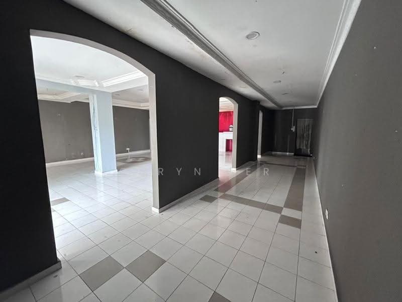 Shop for Rent in Johor Bahru (Johor) - Caryn Ter - Interior - PropertyGuru.com.my