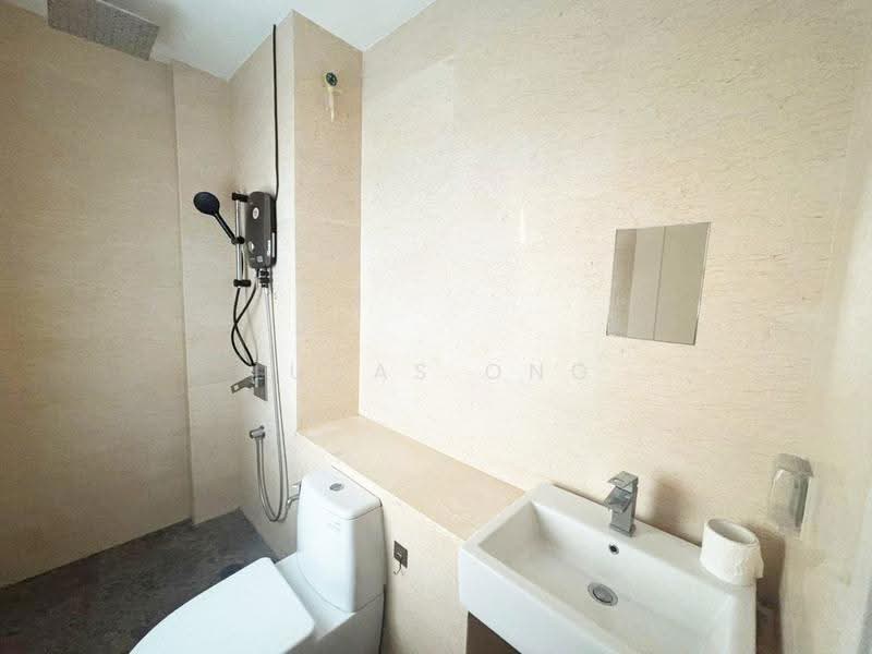 Service Residence for Rent at TriTower Residence @ Johor Bahru Sentral - Lucas Ong - Bathroom - PropertyGuru.com.my