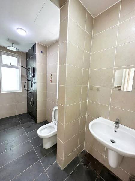 Service Residence for Rent at TriTower Residence @ Johor Bahru Sentral - Lucas Ong - Bathroom - PropertyGuru.com.my