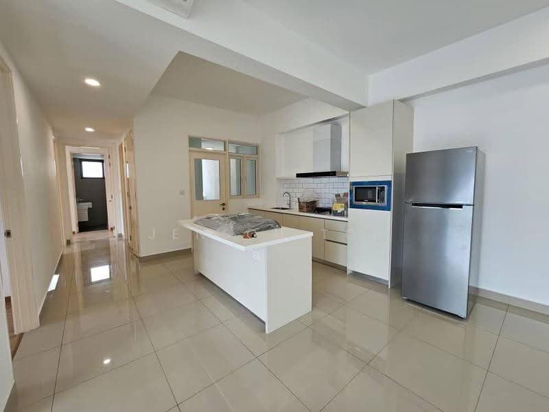 Service Residence for Sale at East Parc @ Manjalara - Jenson Toh - Kitchen - PropertyGuru.com.my