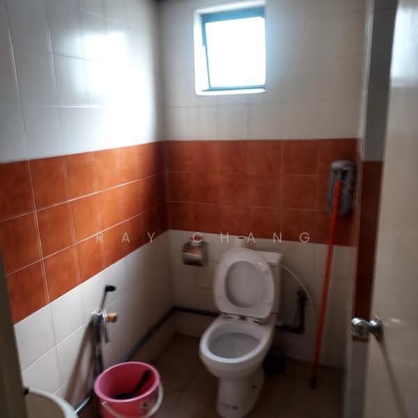 Shop / Office for Rent in Bandar Damansara Perdana (Damansara Perdana) - Ray Chang - Bathroom - PropertyGuru.com.my