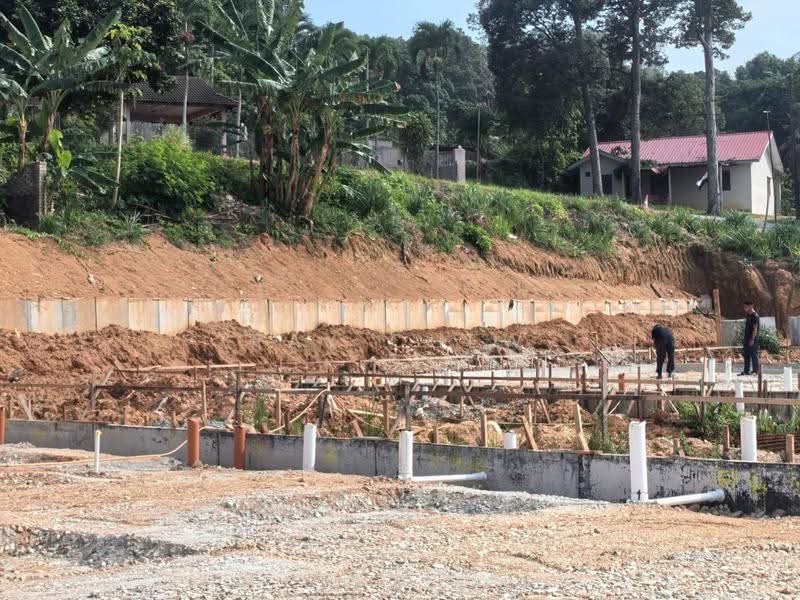 2-storey Terraced House for Sale in Bukit Setongkol (Kuantan) - Ray Chew - Exterior - PropertyGuru.com.my