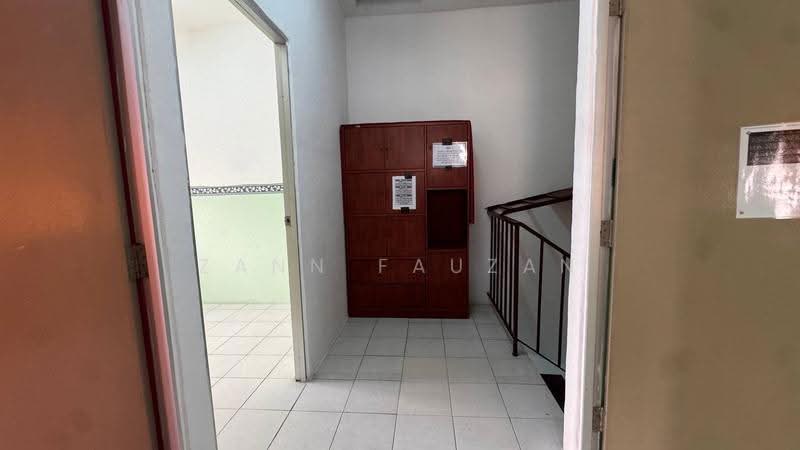 Cluster House for Sale in Taman Kalumpang (Kalumpang) - Zann Fauzan - Corridor - PropertyGuru.com.my