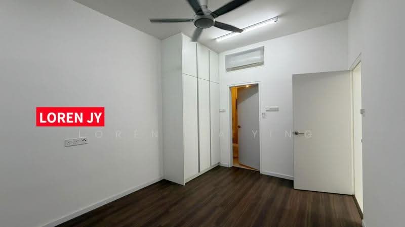 Condominium for Sale at Vertu Resort - Loren Jia Ying - Bedroom - PropertyGuru.com.my