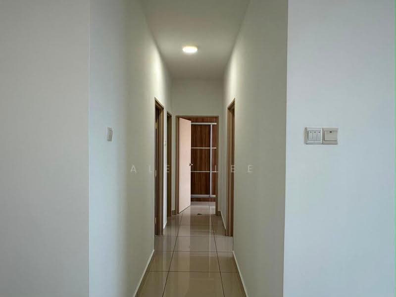Kediaman Servis untuk Disewa di ARC @ Austin Hills - Alex Lee - Corridor - PropertyGuru.com.my
