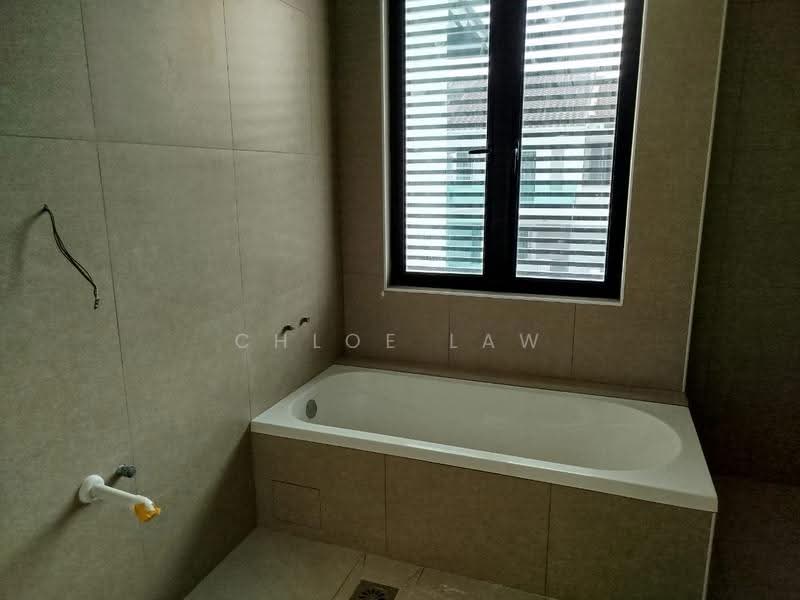 Semi-Detached House for Sale in Setia Tropika (Johor Bahru) - Chloe Law - Bathroom - PropertyGuru.com.my