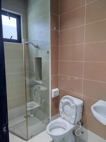 Semi-Detached House for Sale in Setia Tropika (Johor Bahru) - Chloe Law - Bathroom - PropertyGuru.com.my