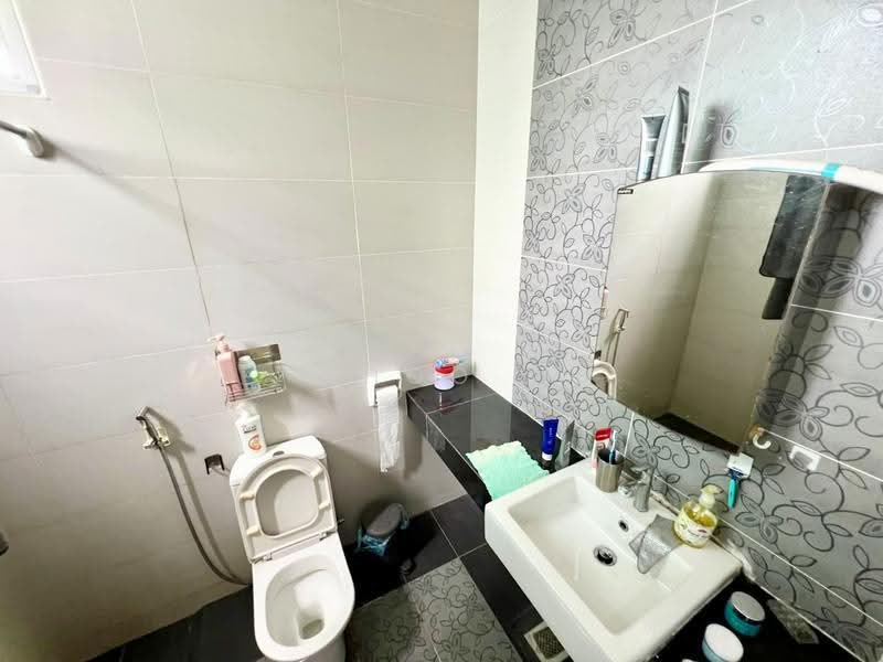 Cluster House for Sale in Taman Gaya (Ulu Tiram) - Khoo . - PropertyGuru.com.my