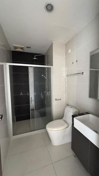 Kondominium untuk Dijual di Amberside @ Country Garden Danga Bay - Alvin Lim - Bathroom - PropertyGuru.com.my