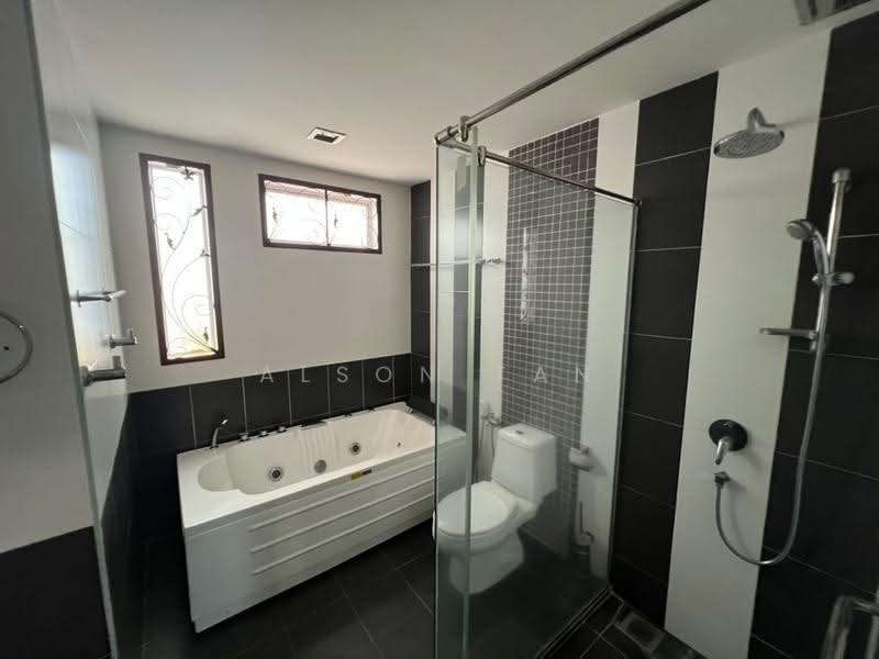 Rumah Berkembar untuk Dijual di Taman Gembira (Klang) - Alson Tan - Bathroom - PropertyGuru.com.my