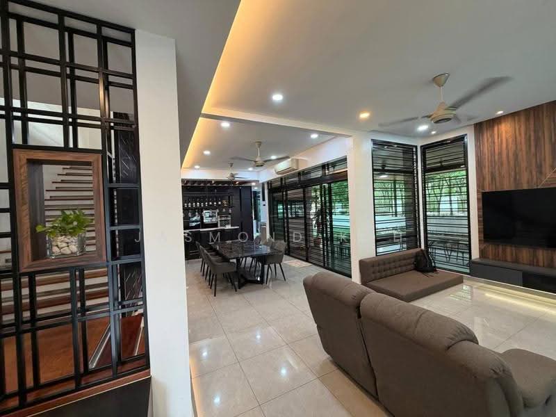 2-storey Terraced House for Sale in Taman Mount Austin (Tebrau) - Jasmond Koh - Living Room - PropertyGuru.com.my