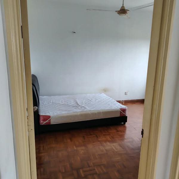 Apartment for Rent at Fair View Apartment - Joey Sin - Bedroom - PropertyGuru.com.my