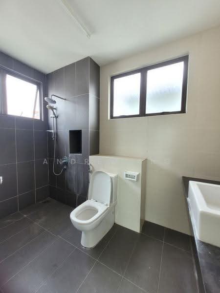 Semi-Detached House for Sale in Setia Utama (Setia Alam) - Andrew Ang - Bathroom - PropertyGuru.com.my