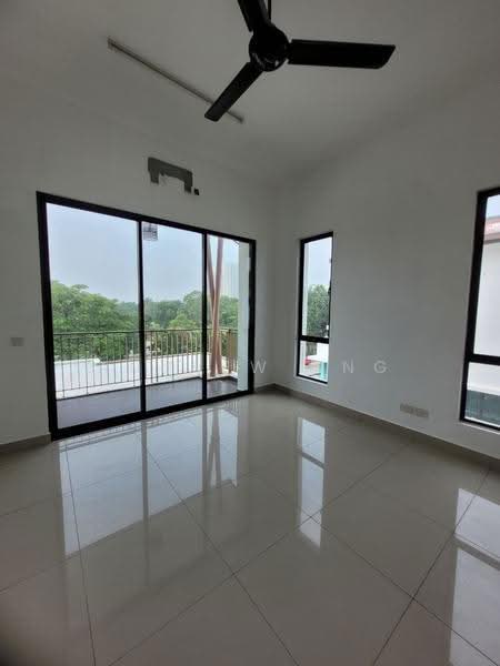 Semi-Detached House for Sale in Setia Utama (Setia Alam) - Andrew Ang - Balcony - PropertyGuru.com.my
