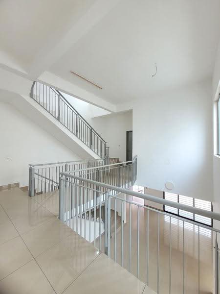 Semi-Detached House for Sale in Setia Utama (Setia Alam) - Andrew Ang - Corridor - PropertyGuru.com.my