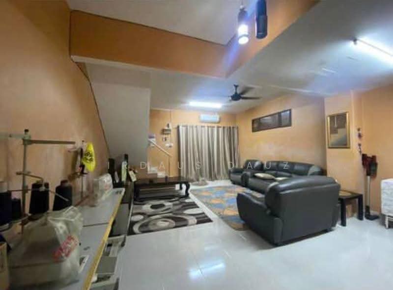 2-storey Terraced House for Sale in Taman Kota Masai (Pasir Gudang) - Firdaus Dauz - Living Room - PropertyGuru.com.my