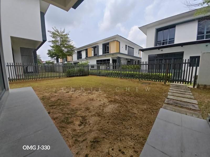 Semi-Detached House for Sale in Setia Alam (Selangor) - Jennie Chew - Exterior - PropertyGuru.com.my