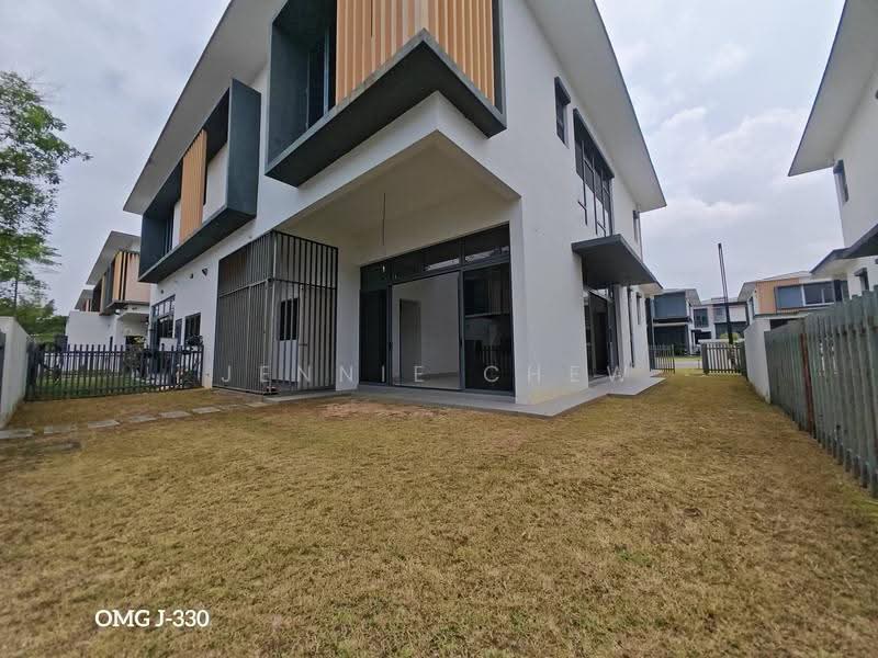 Semi-Detached House for Sale in Setia Alam (Selangor) - Jennie Chew - Exterior - PropertyGuru.com.my