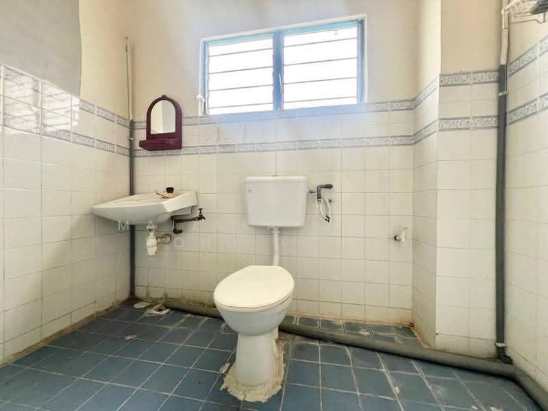 Rumah Teres 2-Tingkat untuk Dijual di Bandar Teknologi Kajang (Kajang) - Maizura binti Mohd Darus - Bathroom - PropertyGuru.com.my