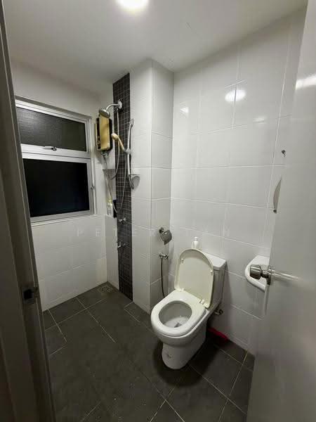 Pangsapuri untuk Disewa di Kiara Court - Peter Tan - Bathroom - PropertyGuru.com.my