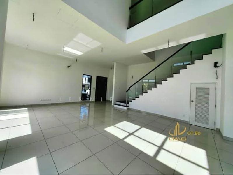 Semi-Detached House for Sale in Setia Alam (Selangor) - Jennie Chew - Living Room - PropertyGuru.com.my