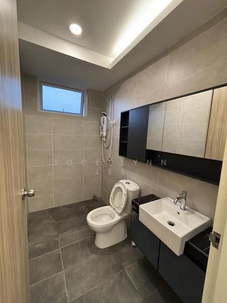 Condominium for Rent at QuayWest Residence - Jocellynn Lee - Bathroom - PropertyGuru.com.my