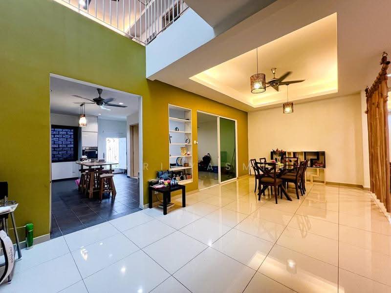 3-storey Terraced House for Sale in Kajang (Selangor) - Fikri Yasmin - Dining Room - PropertyGuru.com.my