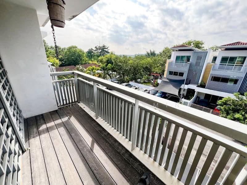 3-storey Terraced House for Sale in Kajang (Selangor) - Fikri Yasmin - Balcony - PropertyGuru.com.my