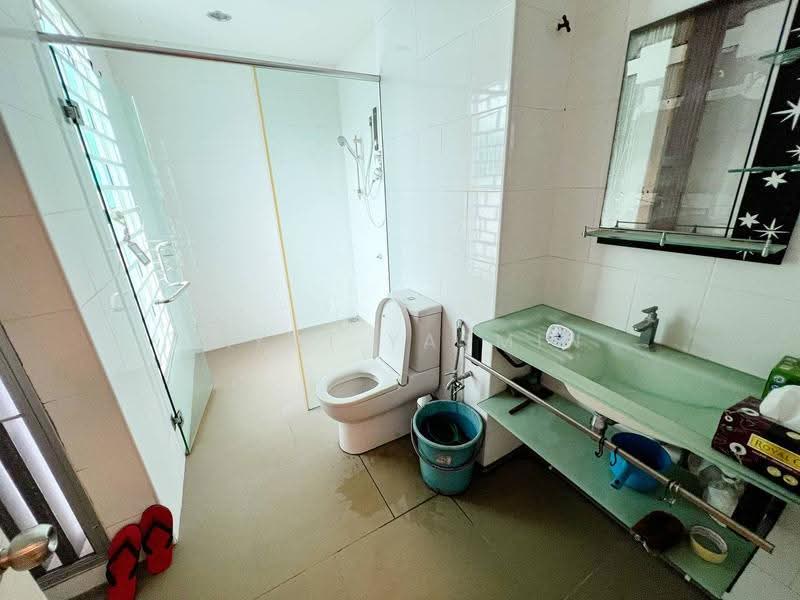 3-storey Terraced House for Sale in Kajang (Selangor) - Fikri Yasmin - Bathroom - PropertyGuru.com.my