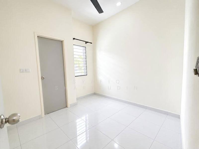2-storey Terraced House for Sale in Bandar Puncak Alam (Puncak Alam) - Syafiq Sharifudin - Interior - PropertyGuru.com.my
