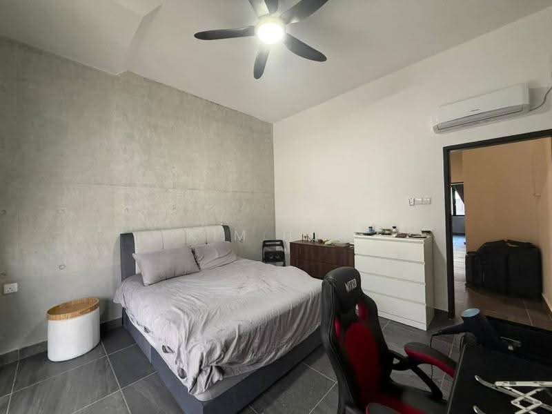 3-storey Terraced House for Sale in Bandar Putra Kulai (Kulai) - Kim Hon - PropertyGuru.com.my