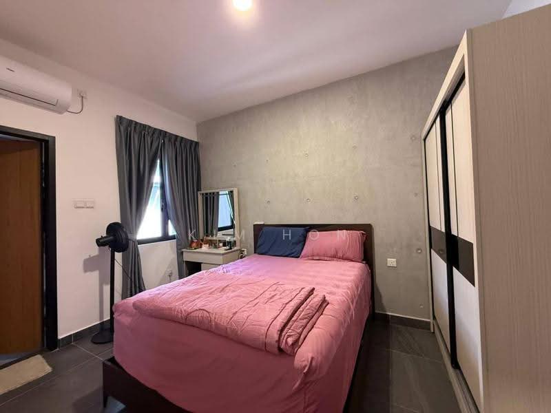 3-storey Terraced House for Sale in Bandar Putra Kulai (Kulai) - Kim Hon - PropertyGuru.com.my