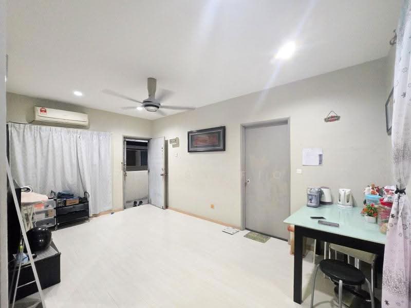 Rumah Flat untuk Dijual di Inai - Zul Syafiq - Living Room - PropertyGuru.com.my