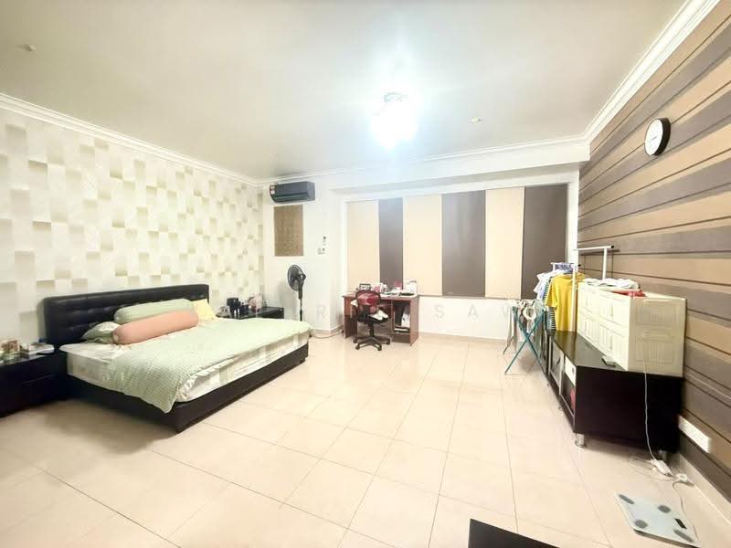 Rumah Teres 2-Tingkat untuk Disewa di Taman Mount Austin (Tebrau) - Valerie Saw - Bedroom - PropertyGuru.com.my