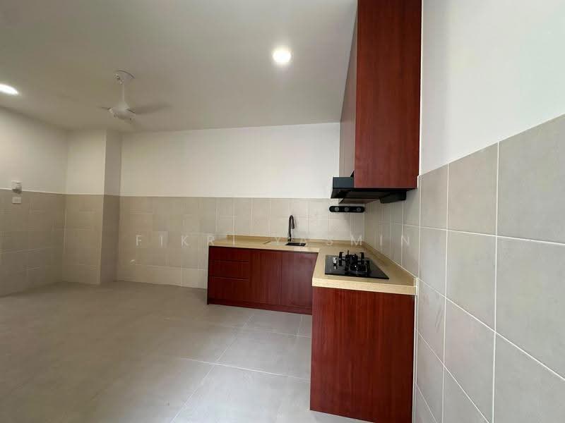 Semi-Detached House for Rent in Bangi (Selangor) - Fikri Yasmin - Kitchen - PropertyGuru.com.my