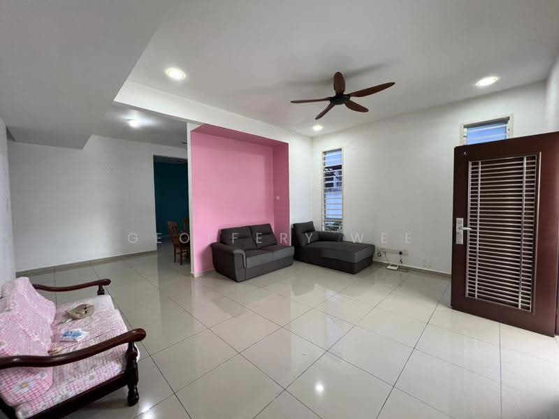 Rumah Berkembar untuk Disewa di Taman Tasik Utama (Bukit Katil) - Geoffery Wee - Living Room - PropertyGuru.com.my