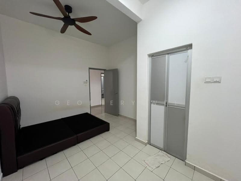 Rumah Berkembar untuk Disewa di Taman Tasik Utama (Bukit Katil) - Geoffery Wee - Bedroom - PropertyGuru.com.my