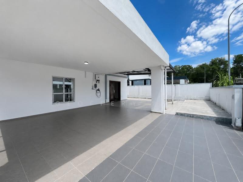 Rumah Berkembar untuk Disewa di Taman Tasik Utama (Bukit Katil) - Geoffery Wee - Exterior - PropertyGuru.com.my