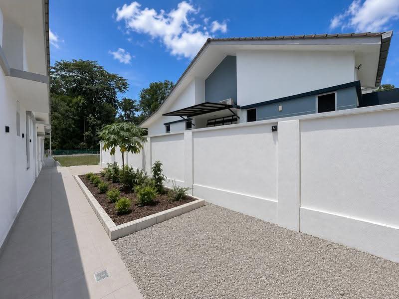 Rumah Berkembar untuk Disewa di Taman Tasik Utama (Bukit Katil) - Geoffery Wee - Exterior - PropertyGuru.com.my