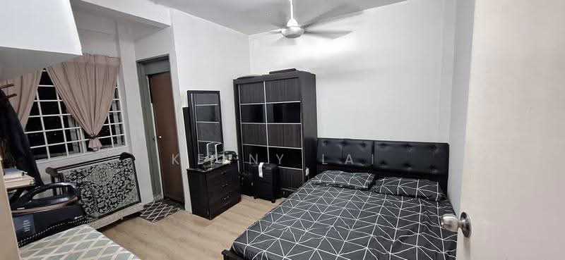 Apartment for Sale at Mutiara Court - Kenny Lai - Bedroom - PropertyGuru.com.my