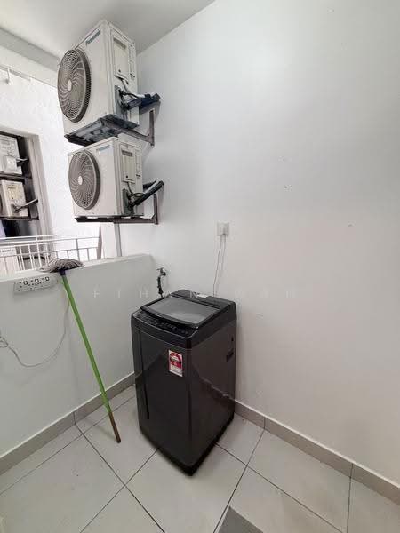 Kediaman Servis untuk Disewa di Sky Peak Residences - Ethan Gan - Balcony - PropertyGuru.com.my