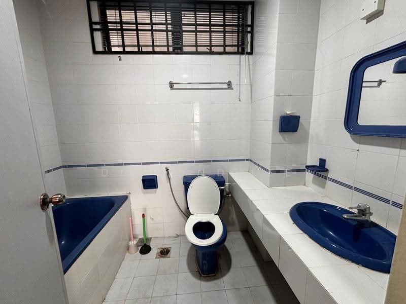 Condominium for Rent at Aloha Tower Condominium - Desmond Lee - Bathroom - PropertyGuru.com.my
