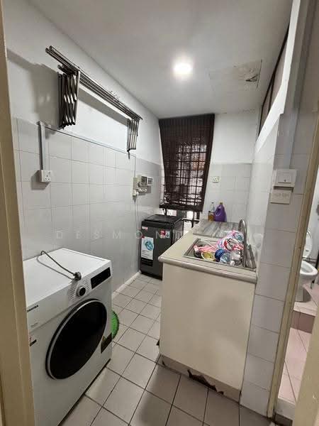Condominium for Rent at Aloha Tower Condominium - Desmond Lee - Interior - PropertyGuru.com.my
