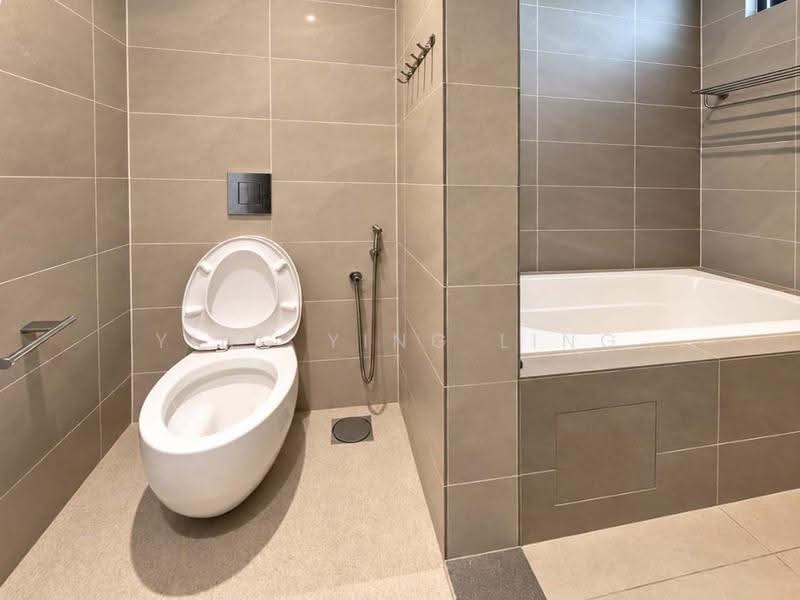Rumah Berkembar untuk Disewa di Johor Bahru (Johor) - Ying Ying Ling - Bathroom - PropertyGuru.com.my