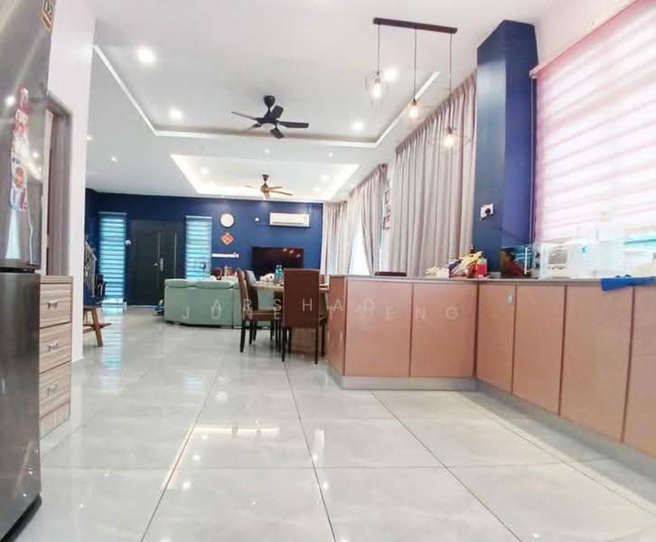 Cluster House for Sale in Kangkar Pulai (Pulai) - Arshad . - Living Room - PropertyGuru.com.my